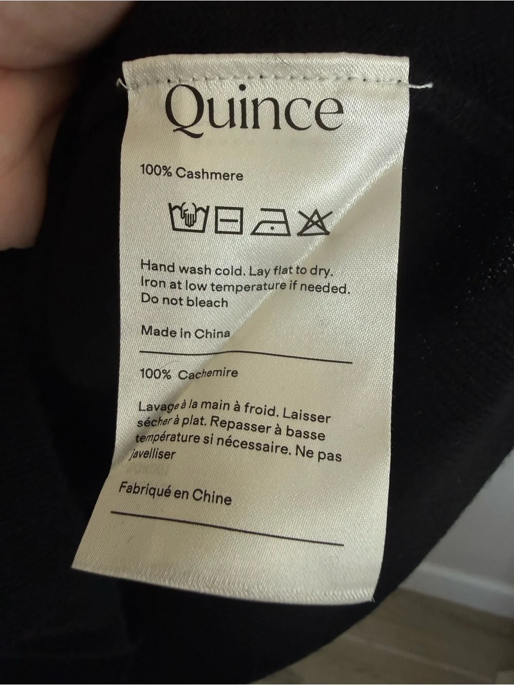 NEW Quince 100% Mongolian Cashmere V Neck Pull Over Sweater Mens Medium Black